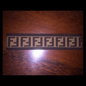 Designer inspired elastic headband